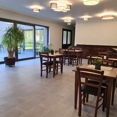 Viesu Nams Upe Hotel Roja Ngoại thất bức ảnh